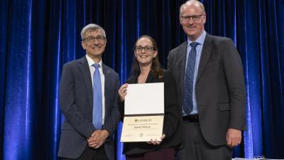 Beth Pelton receives the Provost's Award for Undergraduate Academic Advising